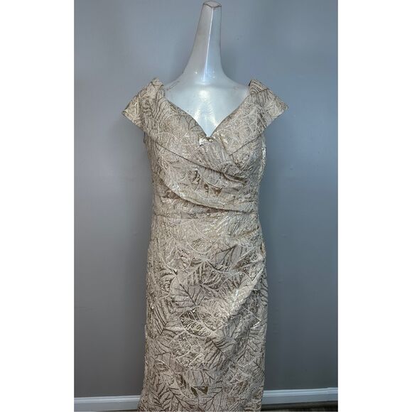 NWT Teri Jon by Rickie Freeman Metallic Jacquard Off-The-Shoulder Gown Size US8 - Picture 5 of 10